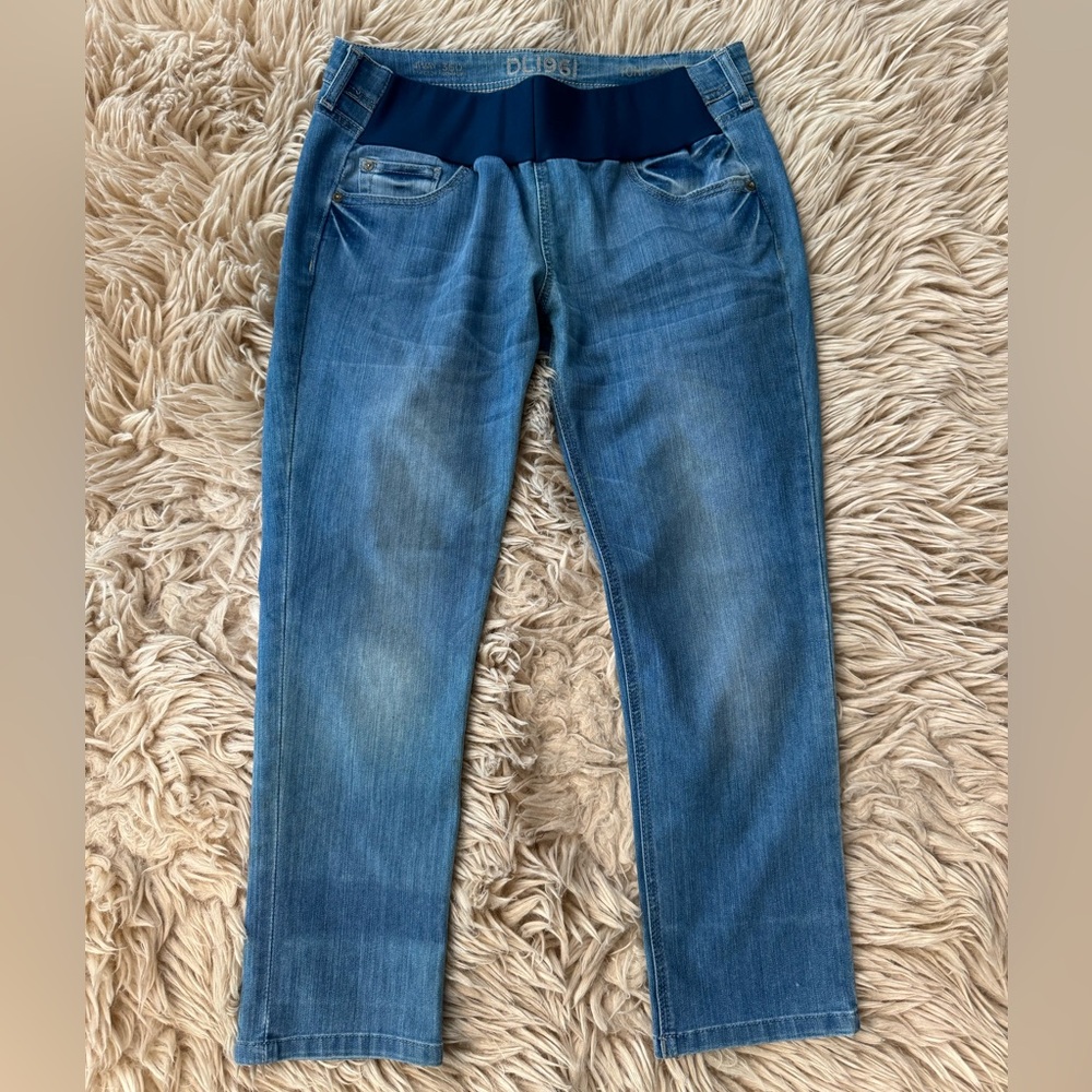 SALE! DL1961 Toni Maternity High Rise Crop size 32